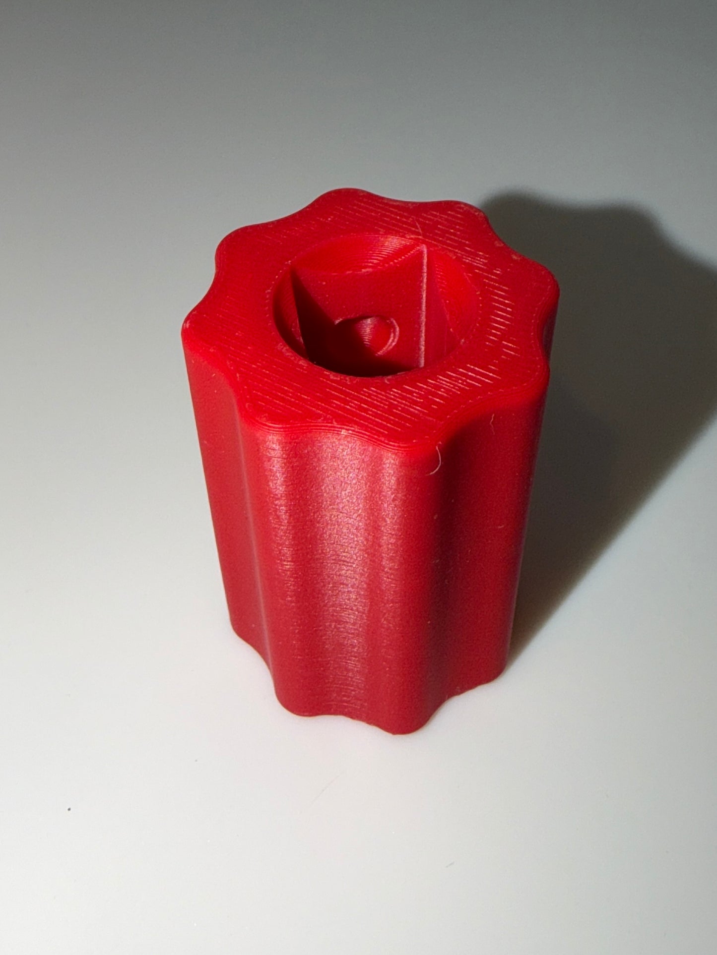 Close-up of Stringline Winder mechanism - Red