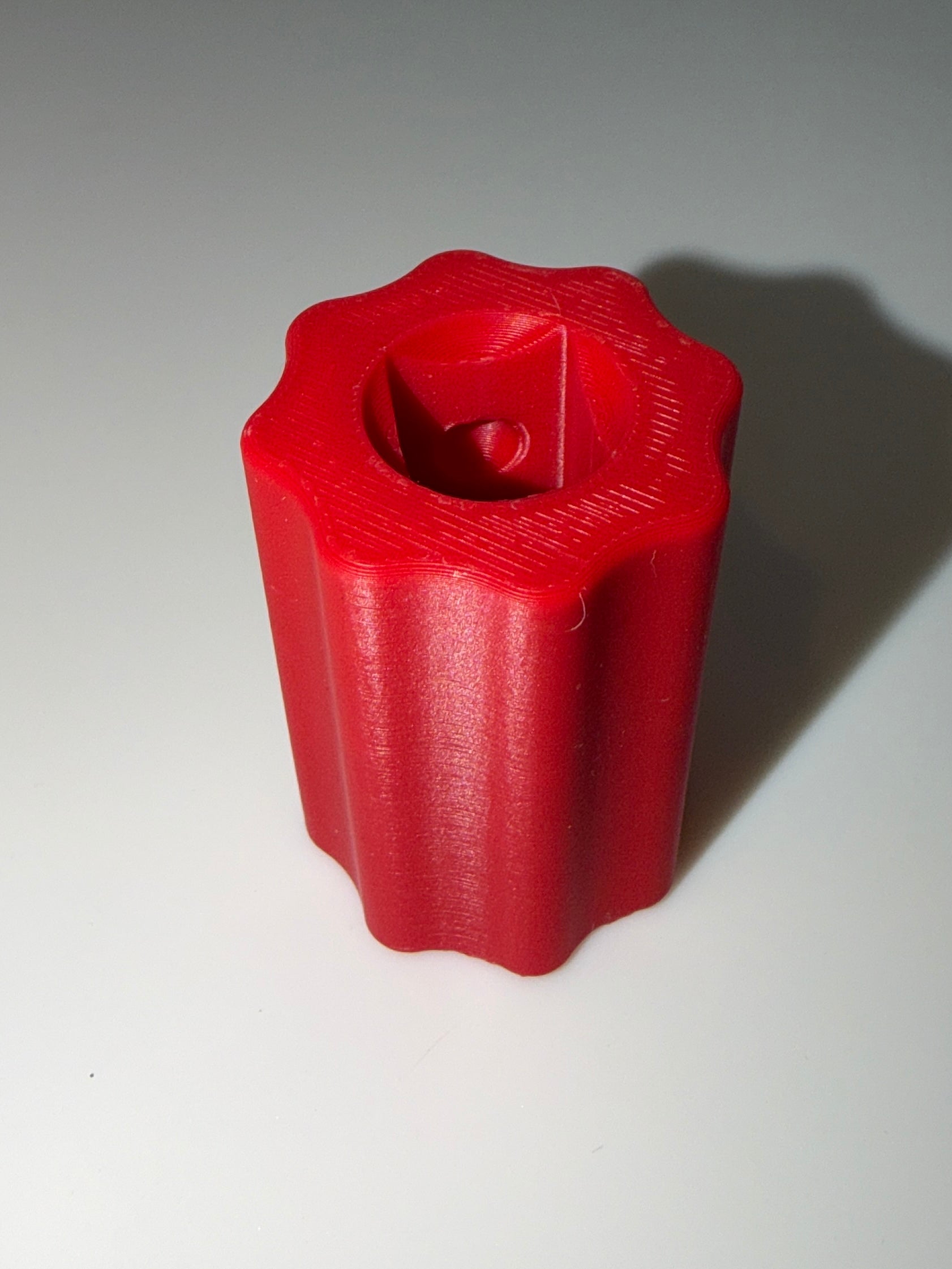 Close-up of Stringline Winder mechanism - Red