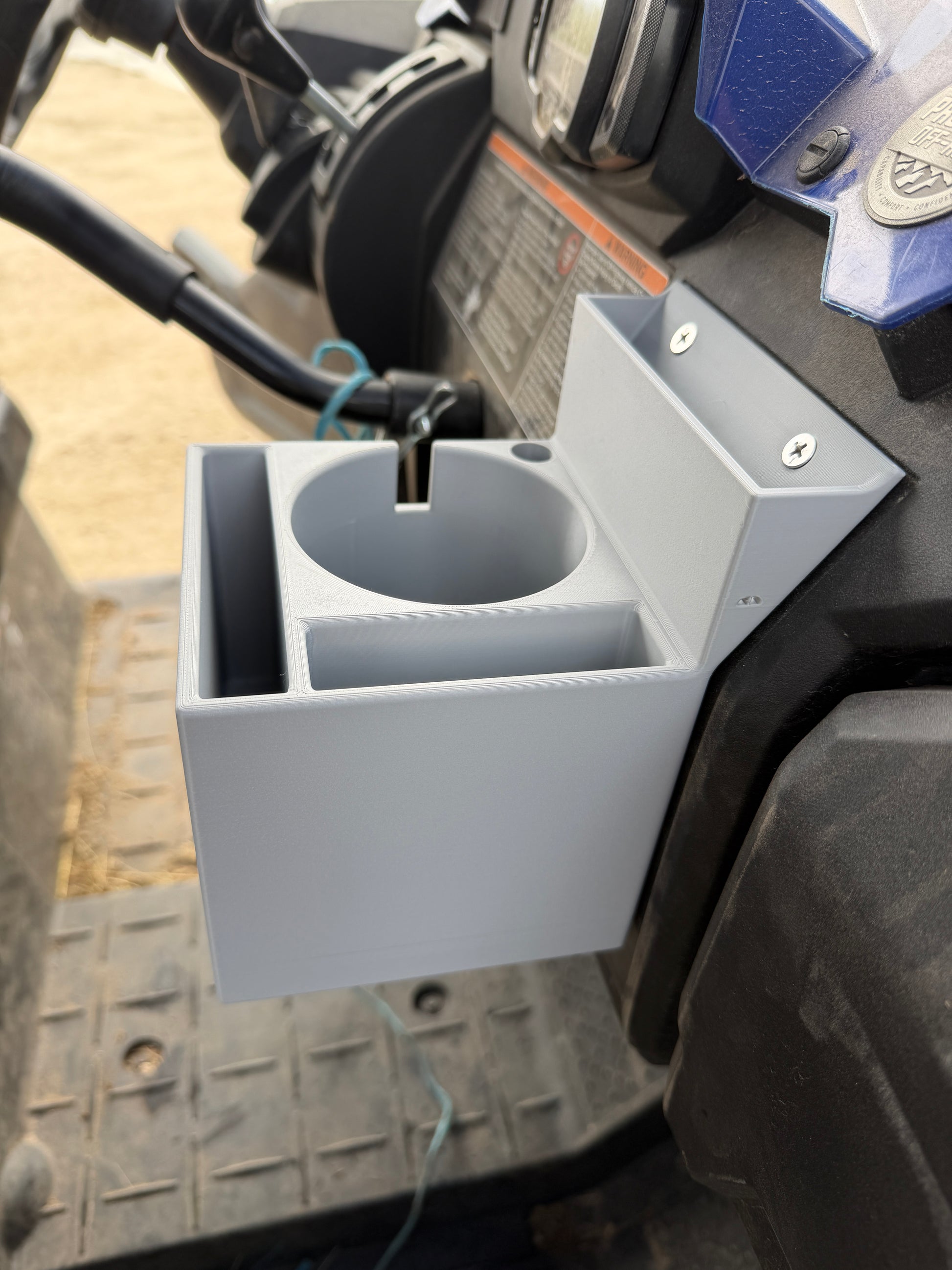 Yamaha Viking accessory holder – installation view