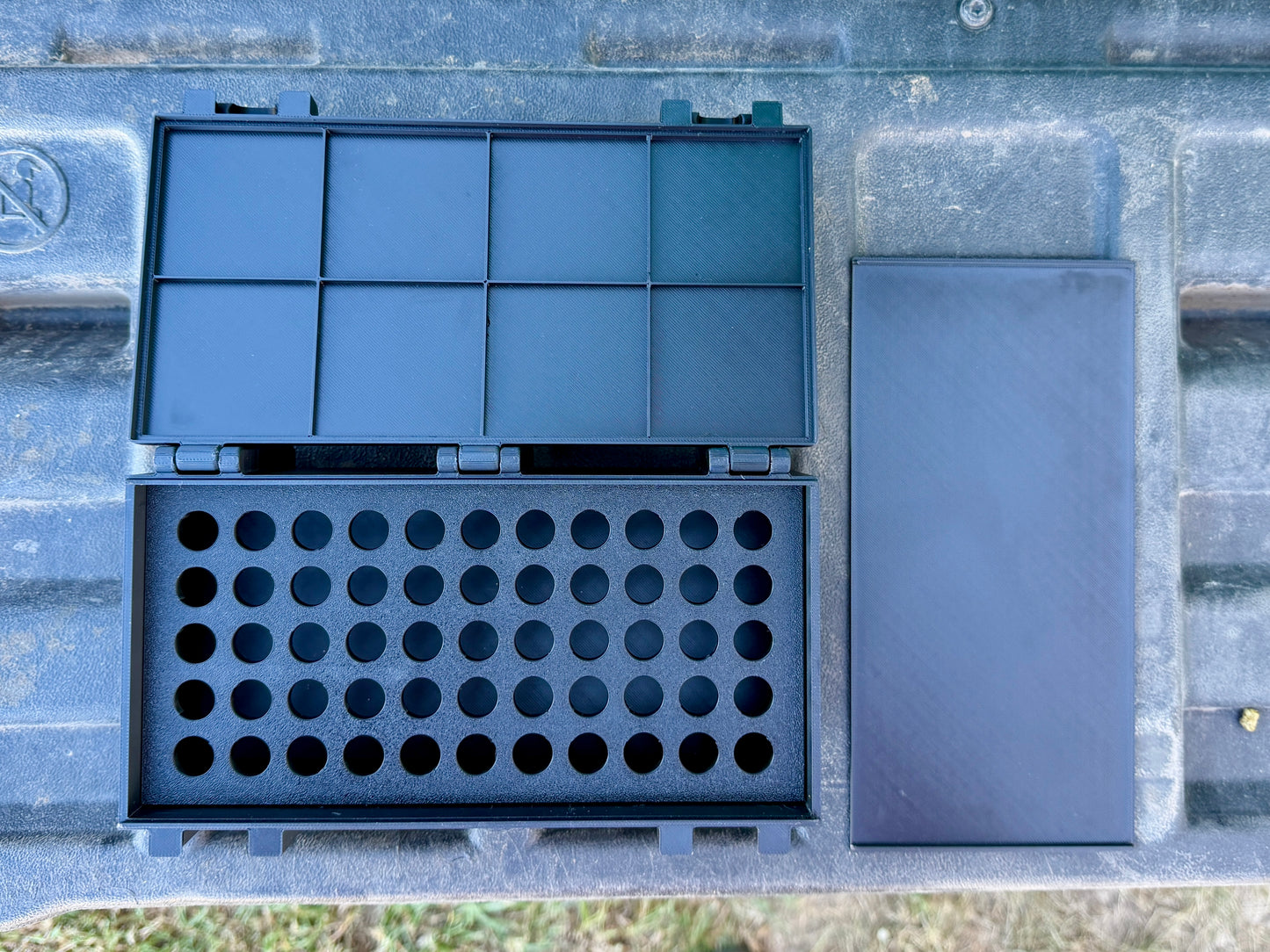 Durable 410 ammunition storage case suitable for ute or hunting pack